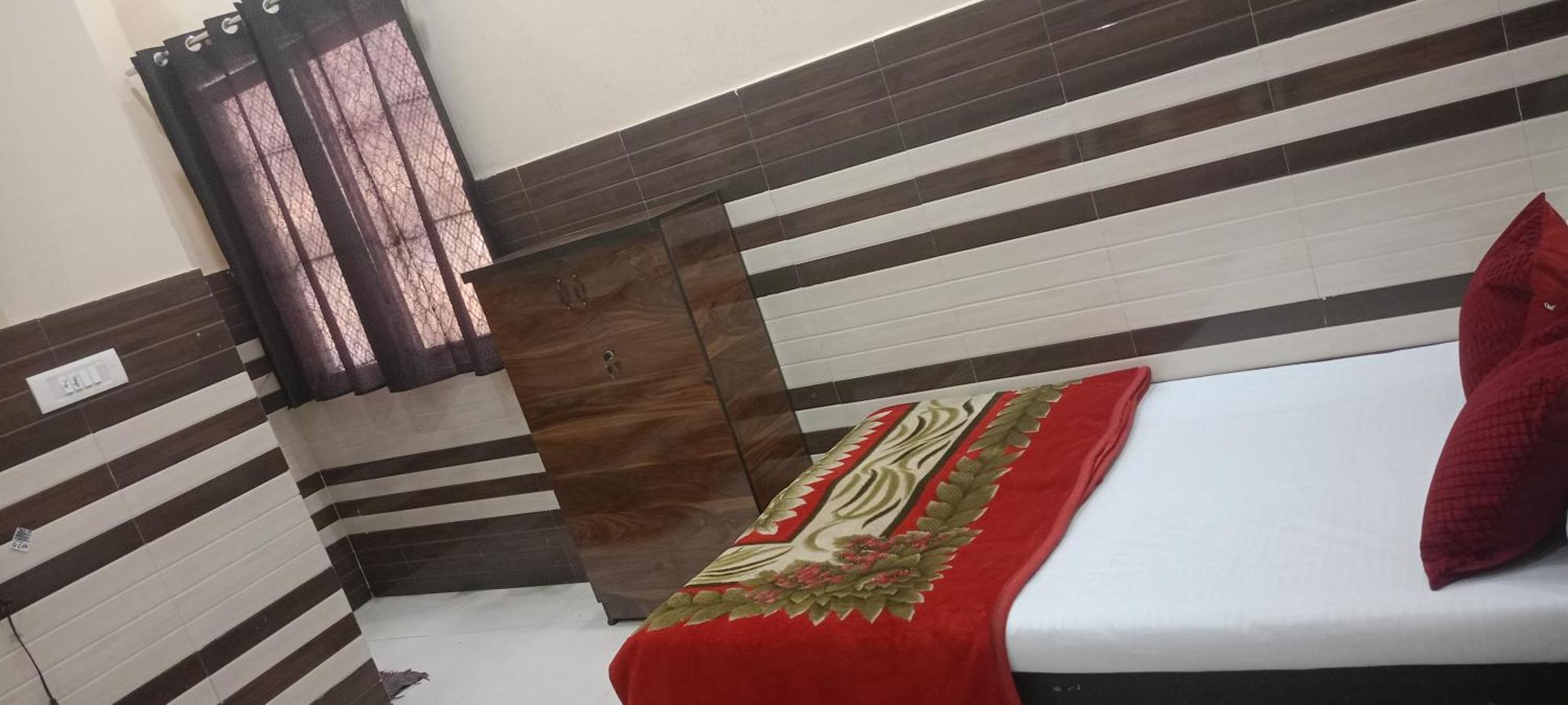 New Gayatri Palace Near Prem Mandir Vrindāvan Eksteriør billede
